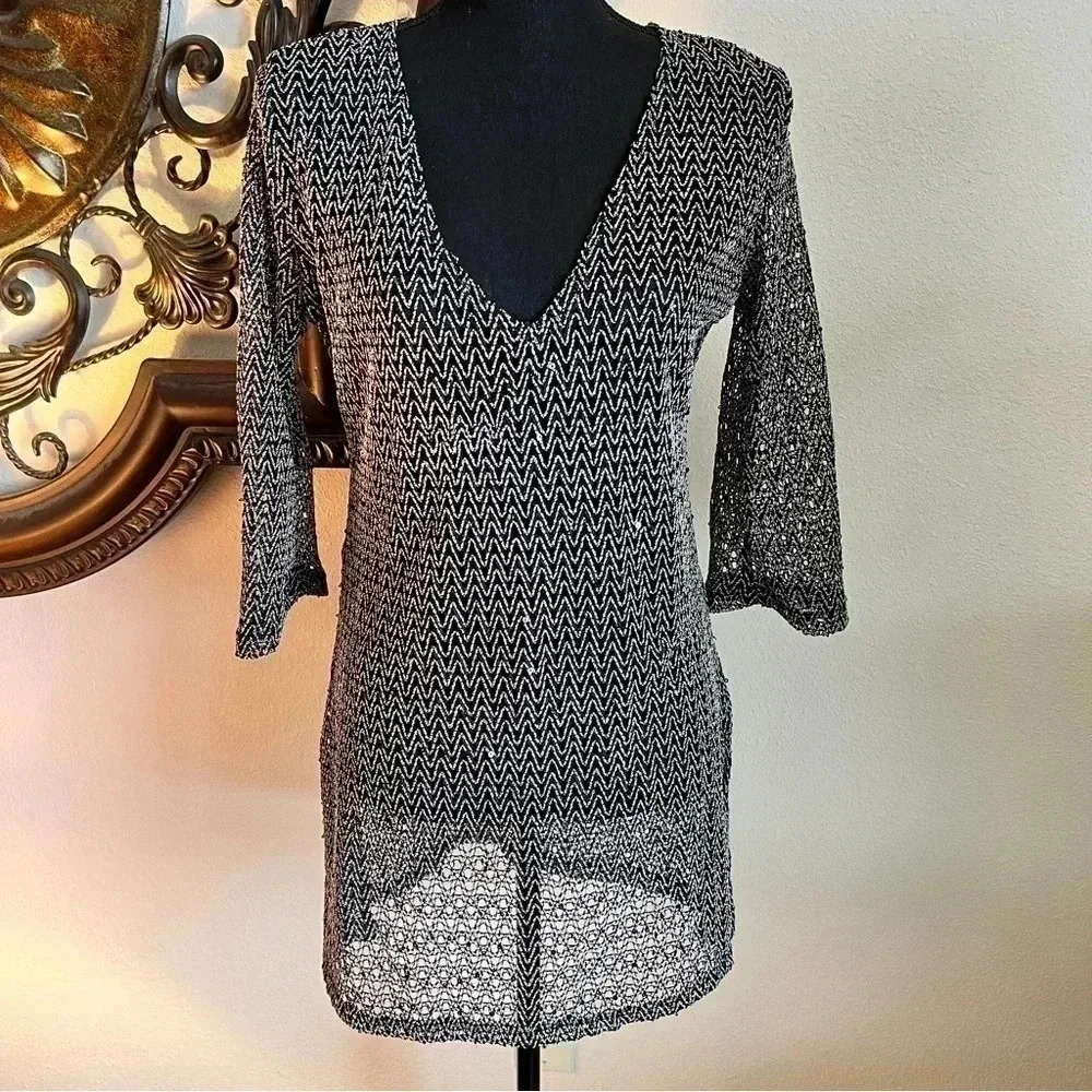 J Valdi Black White Zig Zigzag Crocheted V-Neck Beach Coverup with Black Sequins